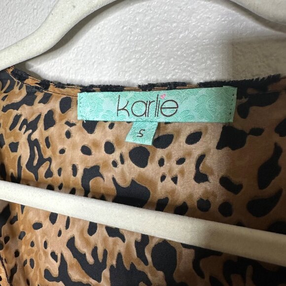 Karlie Leopard Print Scoop Neck Blouse Lightweight High-Low Hem Size Small - Picture 3 of 6